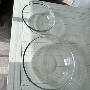 Vintage Pyrex 3 quart bowl, 2 court bowl clear no chips, cracks or breaks